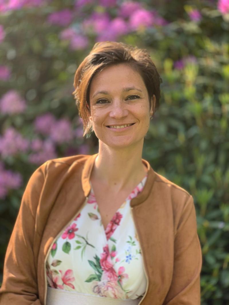 Dr. Ellen Van Eetvelde